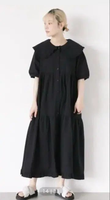 [에소카소포] 컷도비 옷깃 빅 원피스 블랙 도트 패턴