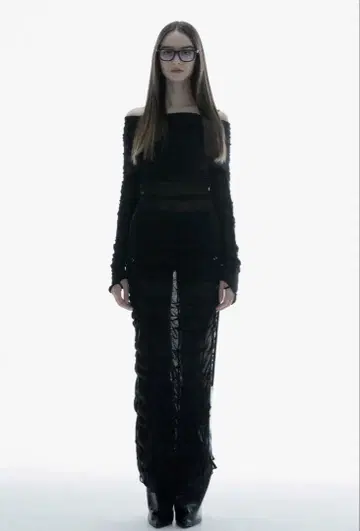 Theredthread slit fit skirt petal