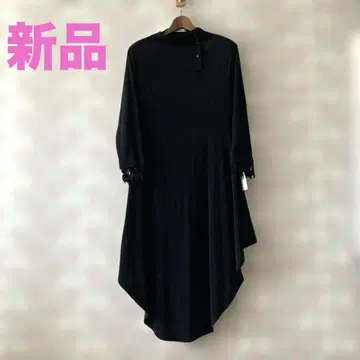 새상품 블랙의 비대칭 원피스