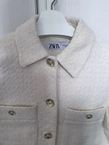 ZARA 아이보리 버튼 자켓