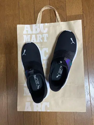 PUMA SOFTFOAM 슬립온 스니커즈 블랙/멀티 컬러