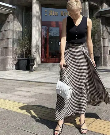 젠느 에어리 프렌치 플레어 스커트