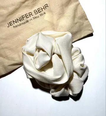 JENNIFER BEHR 스크런치 화이트