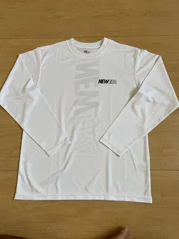 NEW ERA 화이트 롱 슬리브 T셔츠 M