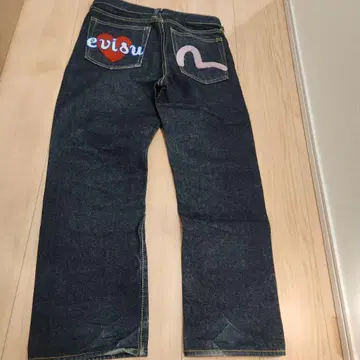 evisu 다크 데님 팬츠 하트 자수