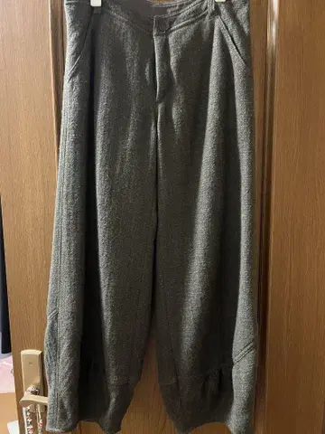 센소유니코 모스그린 팬츠