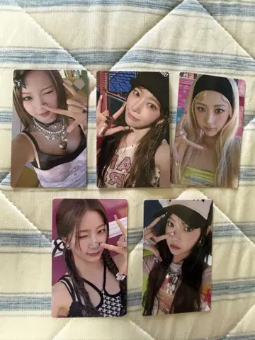 LE SSERAFIM Different 트레이딩 카드 홀로