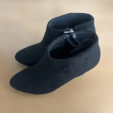 RANDA 블랙 지퍼 부티