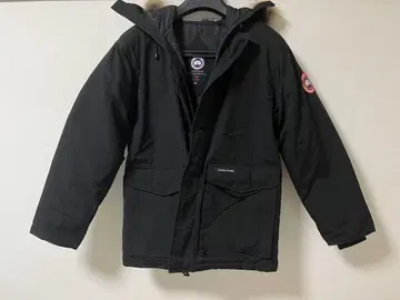 CANADA GOOSE 블랙 다운 자켓 남성용 S 사이즈
