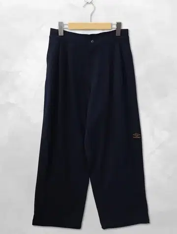 UMBRO 2025AW 별주 원포인트 자수 로고 트랙 팬츠 M