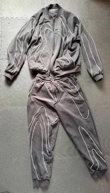 Y-3 2024aw 셋업 XS 사이즈