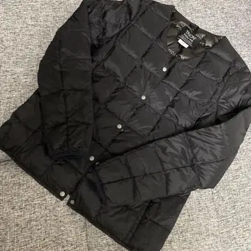 미사용 새상품 타이온 블랙 이너다운 M 경량