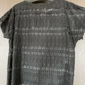 BODY DRESSING 검은색 상의