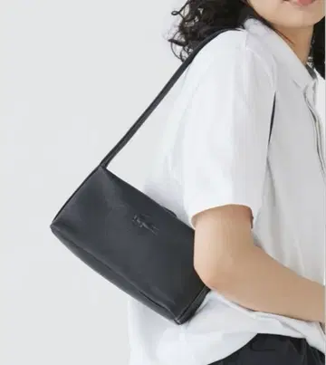 LACOSTE 라코스테 시티 코트 그레이온 가죽 주름 호보 백