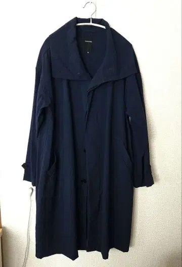 파드칼레 네이비 트렌치코트
