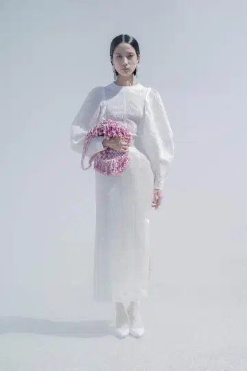 미사용 새상품 mame kurogouchi 마메쿠로구치 자수 블라우스