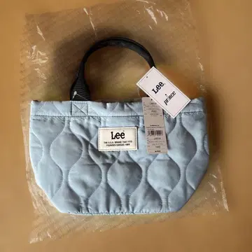 Lee 라이트 블루 퀼팅 토트백