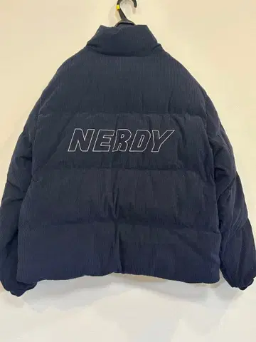 NERDY 네이비 다운 자켓 새상품급