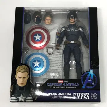 MAFEX 캡틴 아메리카 액션 피규어