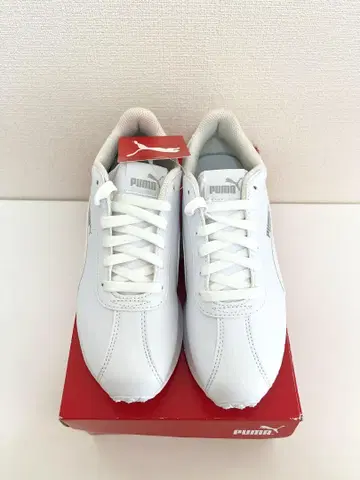 [ 새상품 ] PUMA 스니커즈 츄린 화이트