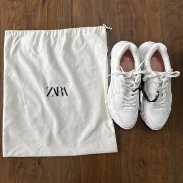 [ 미사용 택 포함 ] ZARA 화이트 스니커즈 새상품급 38
