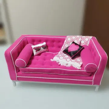 Barbie 조나단 아들러 소파