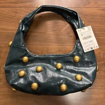 ZARA 그린 골드 스터드 핸드백 이르미