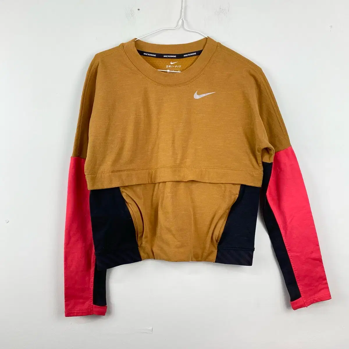 NIKE 나이키 Nike Therma Sphere Crop Running Long Sleeve