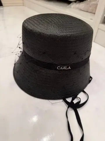CA4LA 블랙 밀짚모자