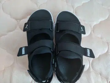 [미사용에 가까움] PUMA 스포츠 샌들 블랙 24cm