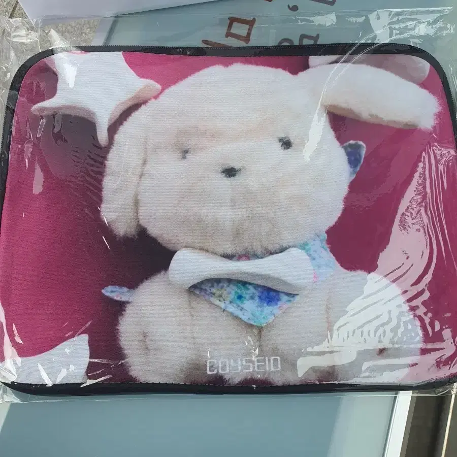 COYSEIO Blythe Mini Pouch on Bunjang Global Site. COYSEIO X BLYTHE