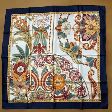 Salvatore Ferragamo 꽃무늬 실크 스카프