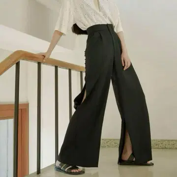 teloplan Aoi Trousers / Black