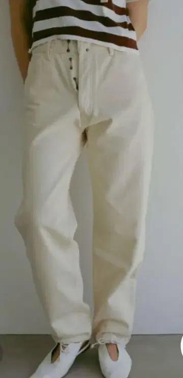 Etre Tokyo 화이트 스트레이트 데님