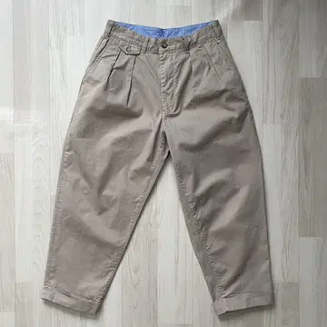 BEAMS+ 2 Pleats Tapered Twill (S 사이즈)