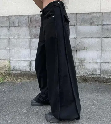 anyonemore 백 포켓 와이드 코튼 팬츠