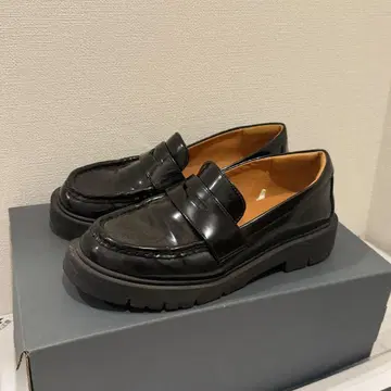 유니클로 컨 터치 로퍼 23.5cm 블랙