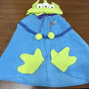 리틀 그린 후드 부착 판초