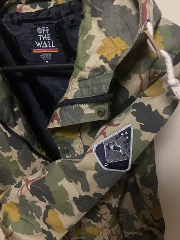 [ 새상품급 ] VANS OFF THE WALL 밀리터리 자켓