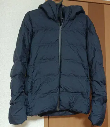 UNIQLO 심리스 다운 자켓 S 네이비