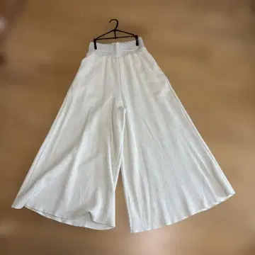 De bon coer 아이보리 리브 가우초 팬츠
