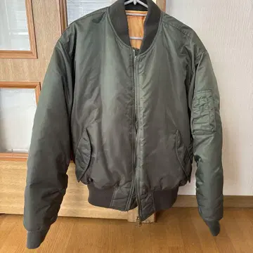 MA-1 플라이트 자켓 올리브 그린
