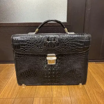 크로커다일 핸드백 새상품 블랙