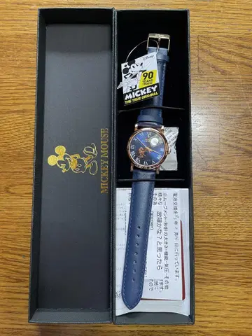 미키마우스 90주년 기념 손목시계