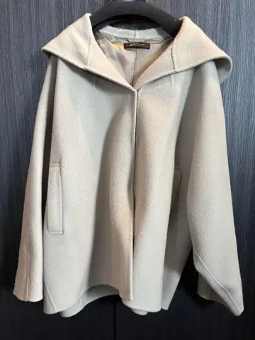 스터닝 루어 숏 후디 오버코트