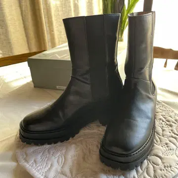 snidel 블랙 가죽 사이드 고어 부츠