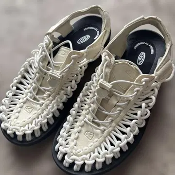 KEEN UNEEK 유니크 미사용품 25cm 화이트 블랙