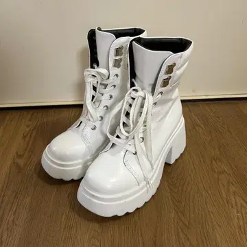 그레일 레이스업 가죽 통굽 미들 부츠 화이트 24cm