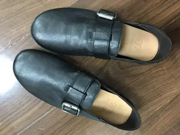 블랙 가죽 로퍼 버클 포함