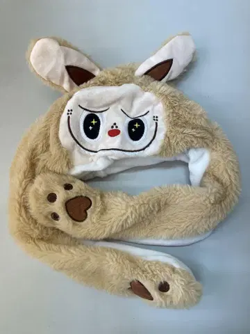 LABUBU 래브부 귀 쫑긋 모자 베이지 계열